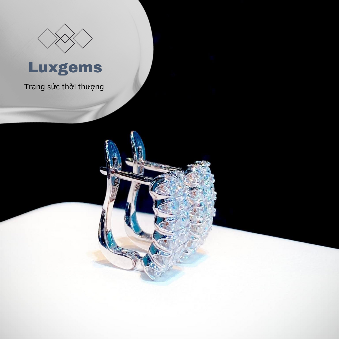 Bông tai Luxgems vàng trắng 10k khóa bấm đính kim cương tấm
