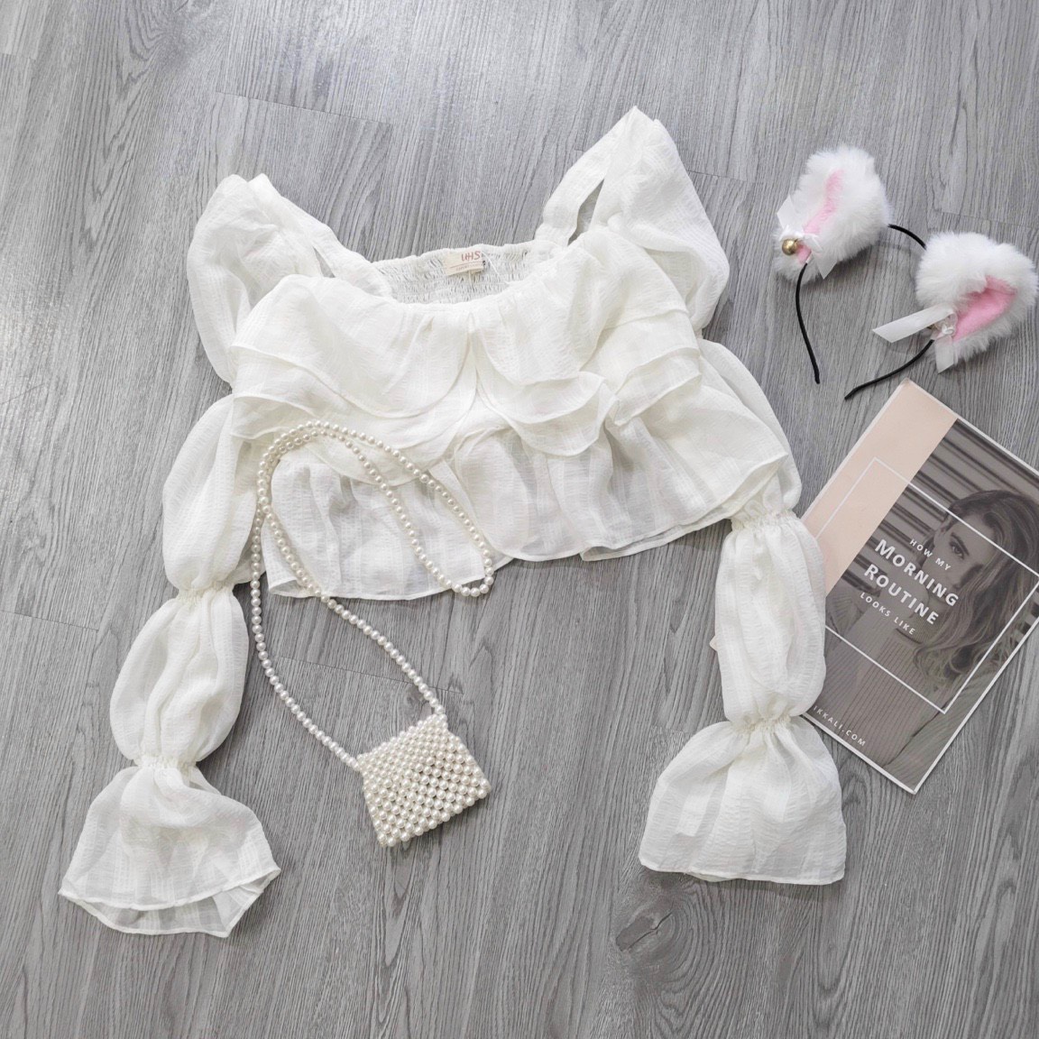 Áo croptop bèo tầng