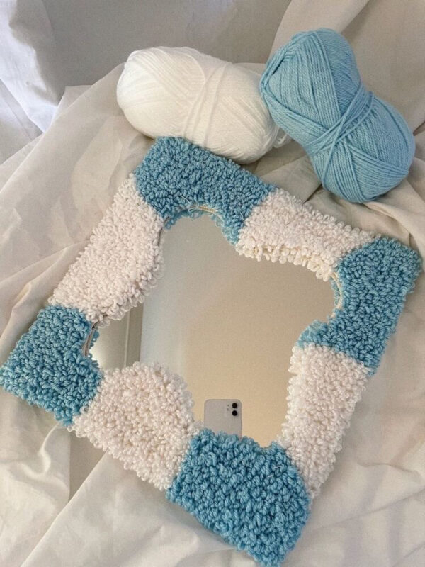 Gương thêu nổi đơn giản