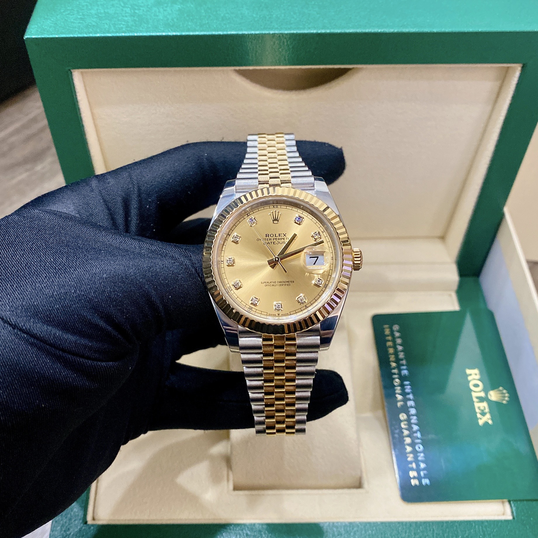 Rolex Datejust 41mm 126333 Demi Vàng Vàng Mặt Số Champagne