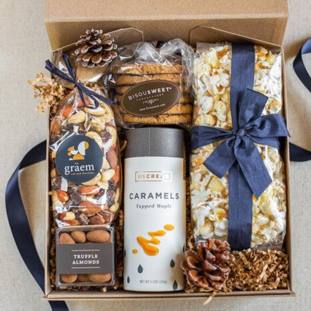 Hộp bánh kẹo kết hợp hạt và trái cây sấy dẻo nhà nghiện ăn vặt