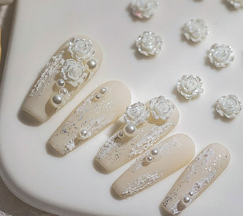 Set 50 Phụ Kiện Trang Trí Móng Tay Nghệ Thuật Hình Hoa Hồng Đính Ngọc Trai