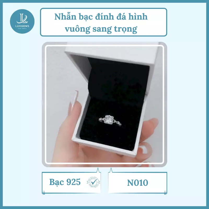 Nhẫn bạc Luxgems đính đá hình vuông sang trọng_N010