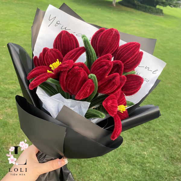 Bó hoa tulip đỏ xinh xắn làm quà tặng