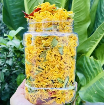 Khô gà lá chanh Lá La loại 1 (Giòn ngon-đậm vị) - Lon nhựa 500 gram