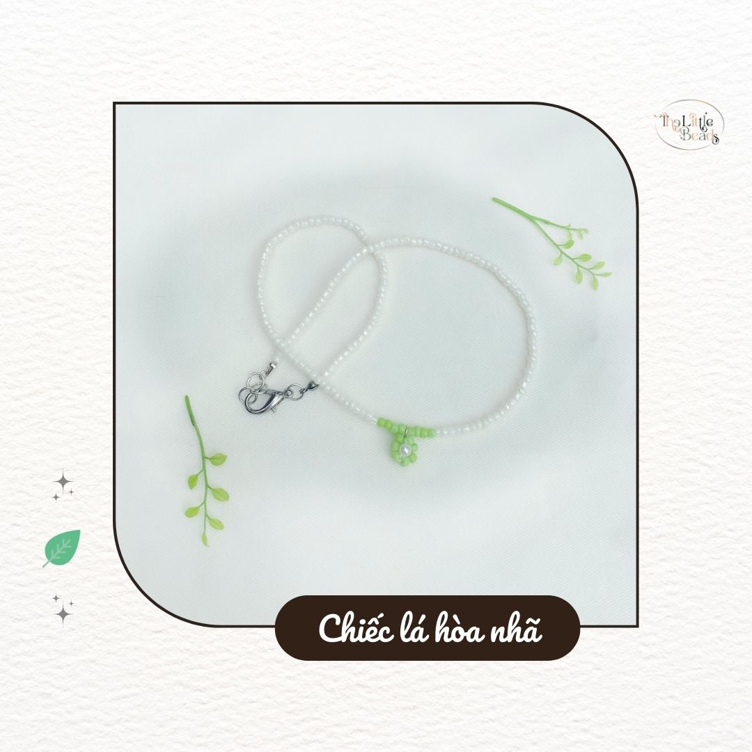 Vòng cổ handmade The Little Beads "Chiếc lá hoà nhã" hạt cườm màu xanh non và trắng sữa