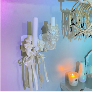 Móc treo đồ dán tường