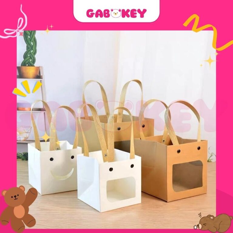 Túi đựng quà kraft mica ô vuông