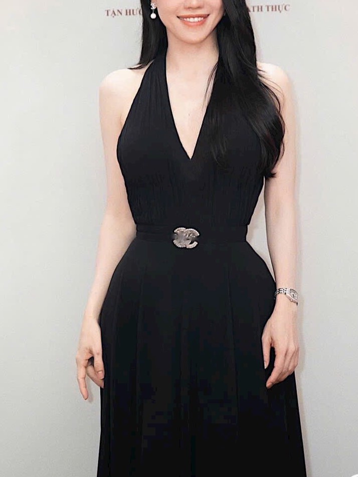 ĐẦM PHỐI CỔ TAY DÀI