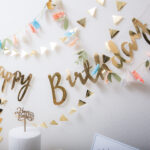 DÂY GARLAND TAM GIÁC GOLD