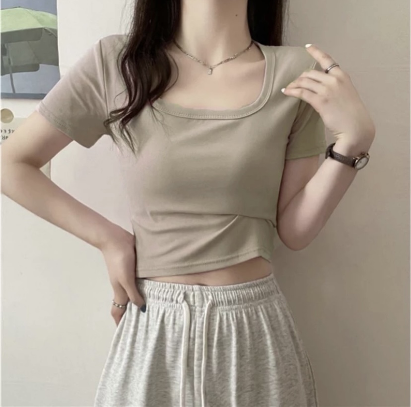 Áo thun cổ vuông GU bigsize AT132