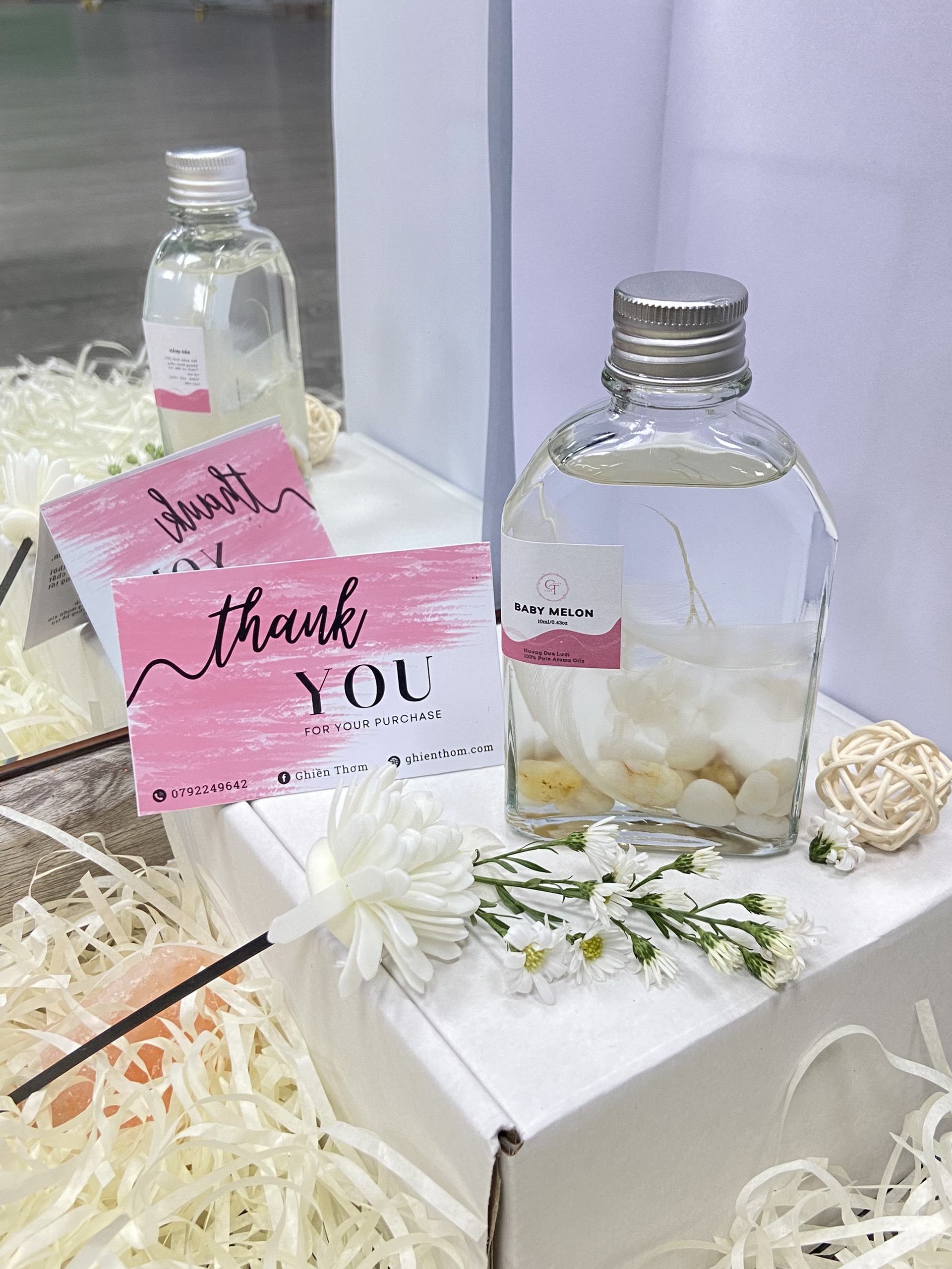 TINH DẦU KHUẾCH TÁN INTO THE NIGHT