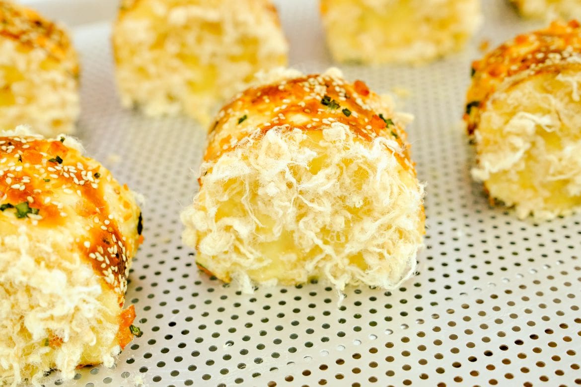 Bánh cuộn chà bông