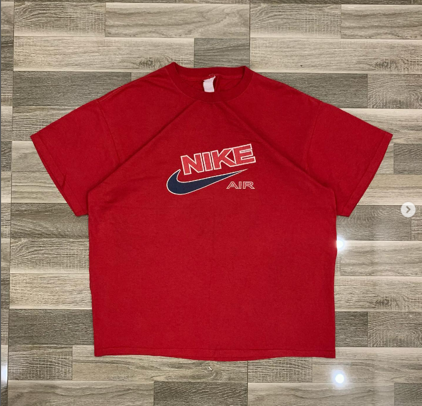 NIKE T-SHIRT