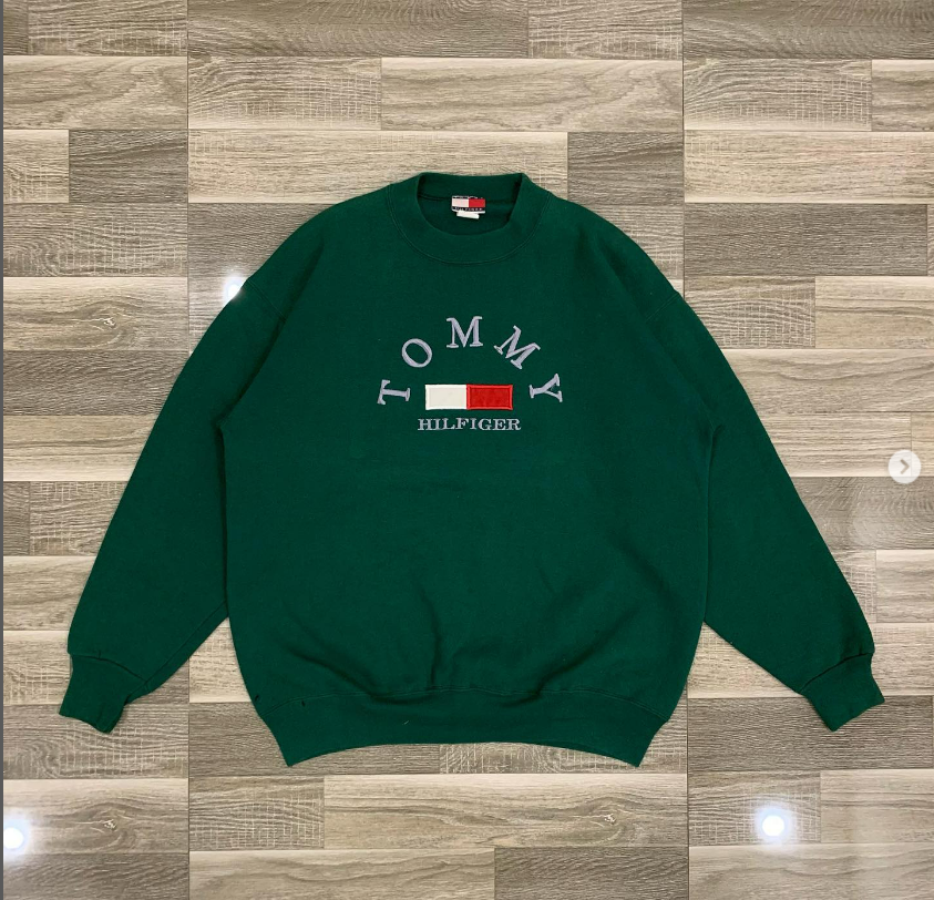 VINTAGE 90’s TOMMY HILFIGER FOREST GREEN SWEATER