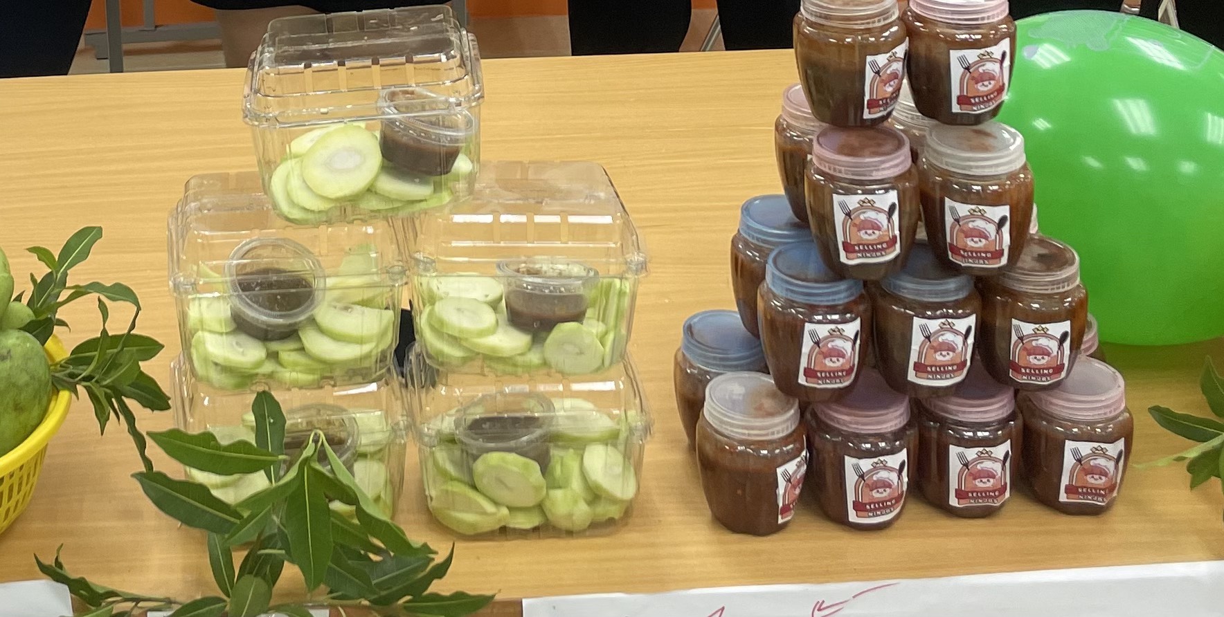 Combo Xoài tặng Mắm Ruốc Phan Thiết