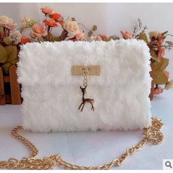 Túi xách màu xanh