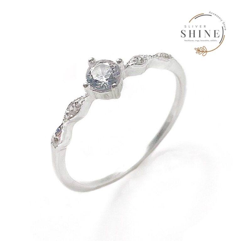 Nhẫn bạc đính đá nhỏ xinh