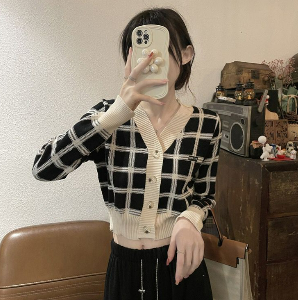 Áo Khoác cardigan Dệt Kim Họa Tiết Kẻ Sọc Màu Tương Phản Phong Cách Hàn Quốc Thời Trang Thu Đông Mới Cho Nữ