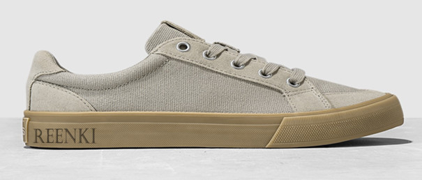 •	Giày sneaker R01