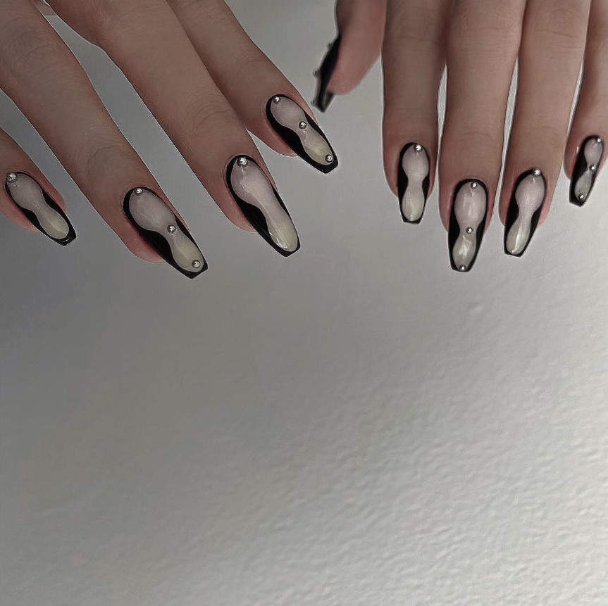 Nailbox luxury họa tiết custom bạc