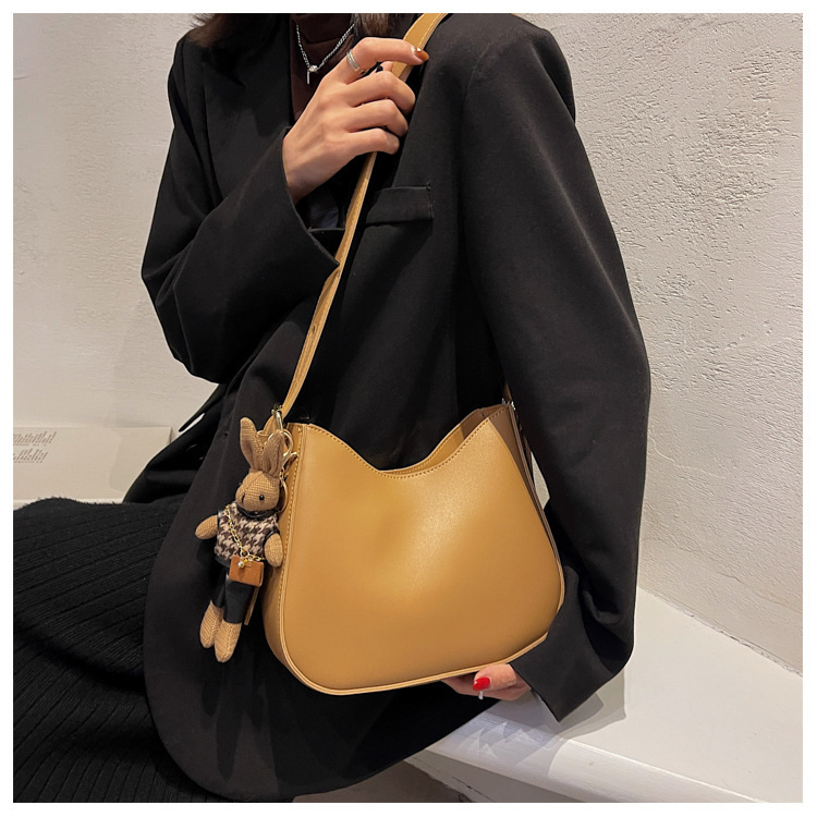 Túi tote da phong cách cổ điển kèm khóa thỏ T11