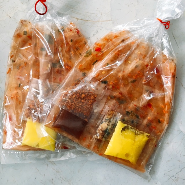 Bánh tráng bơ muối hành phi