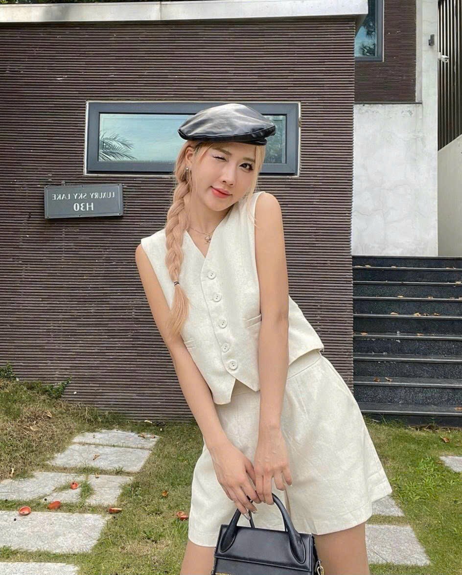 SET ÁO GILE CÀI CÚC THẮT NƠ SAU KÈM SHORT CÁ TÍNH SANG CHẢNH