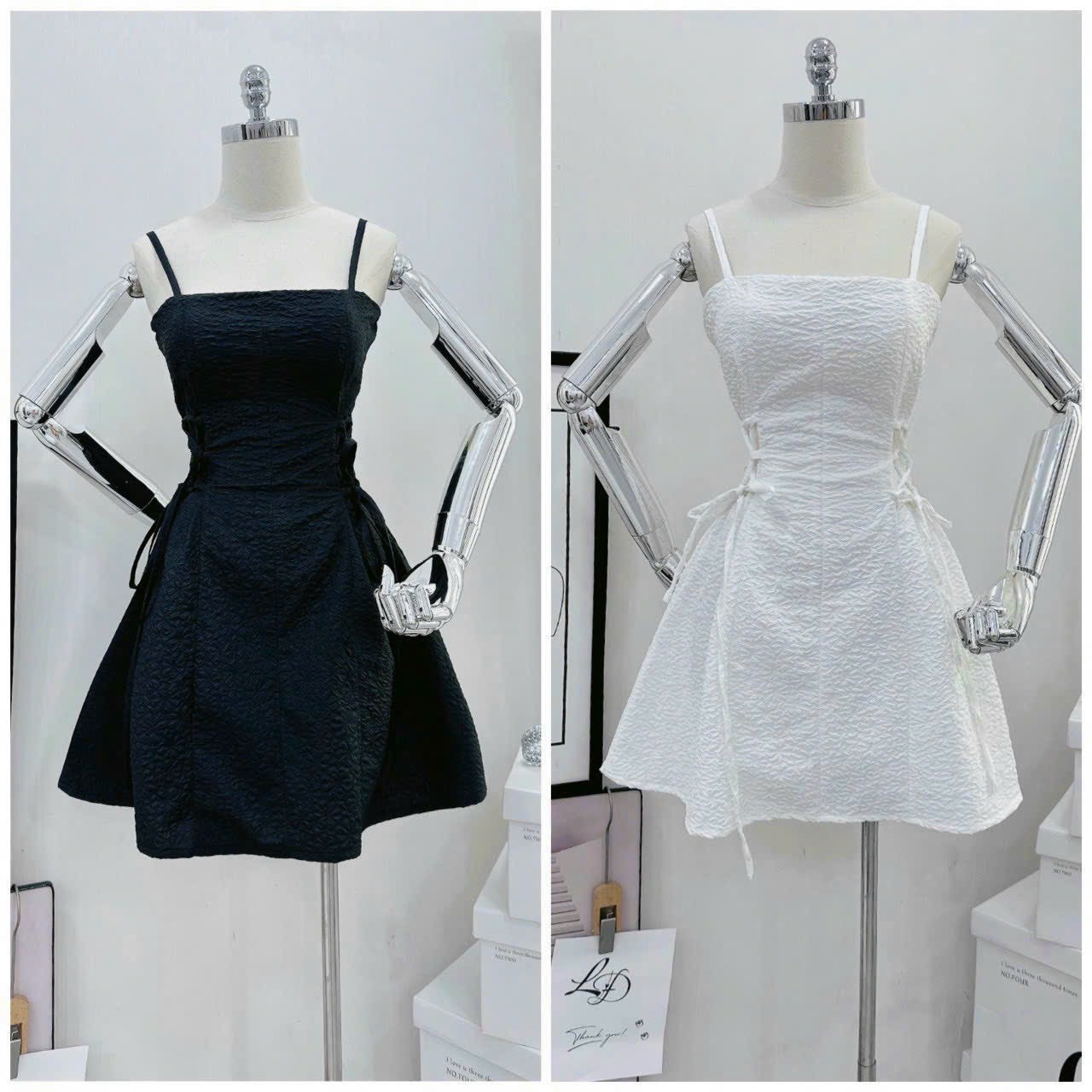 ĐẦM GẤM XỐP 2 DÂY ĐAN DÂY EO TRẮNG ĐEN CÓ MÚT FULL LÓT