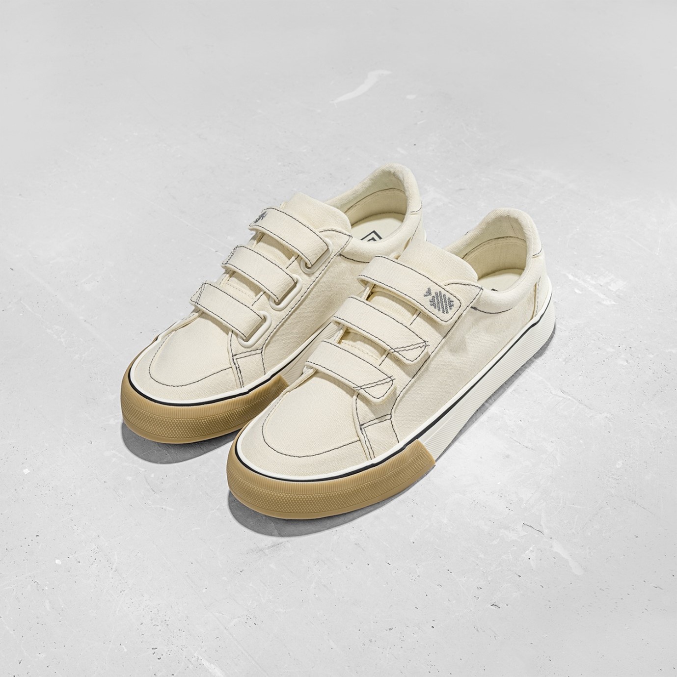 BASAS BUMPER GUM NE – LOW TOP