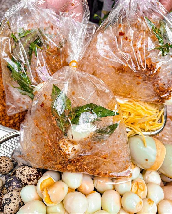 Bánh Tráng Trộn Tóp Mỡ siêu ngon