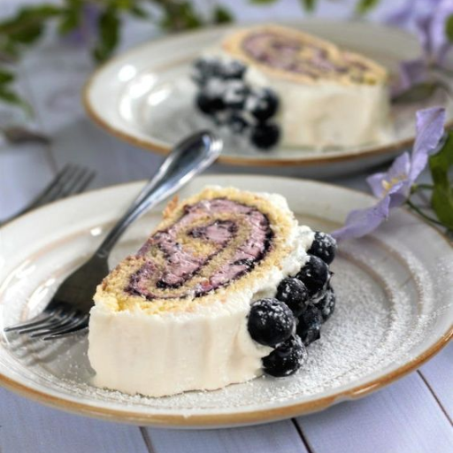 Bánh cuộn việt quất