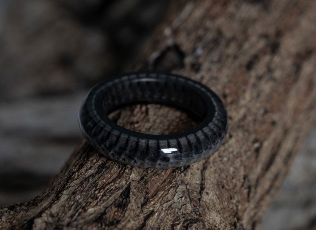 Nhẫn xương rắn Black viper