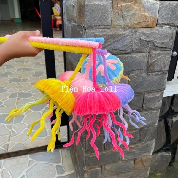 Lồng đèn bạch tuộc bằng kẽm nhung nhiều màu kèm đèn led xinh lung linh