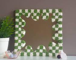 Gương thêu tay - karo xanh trắng