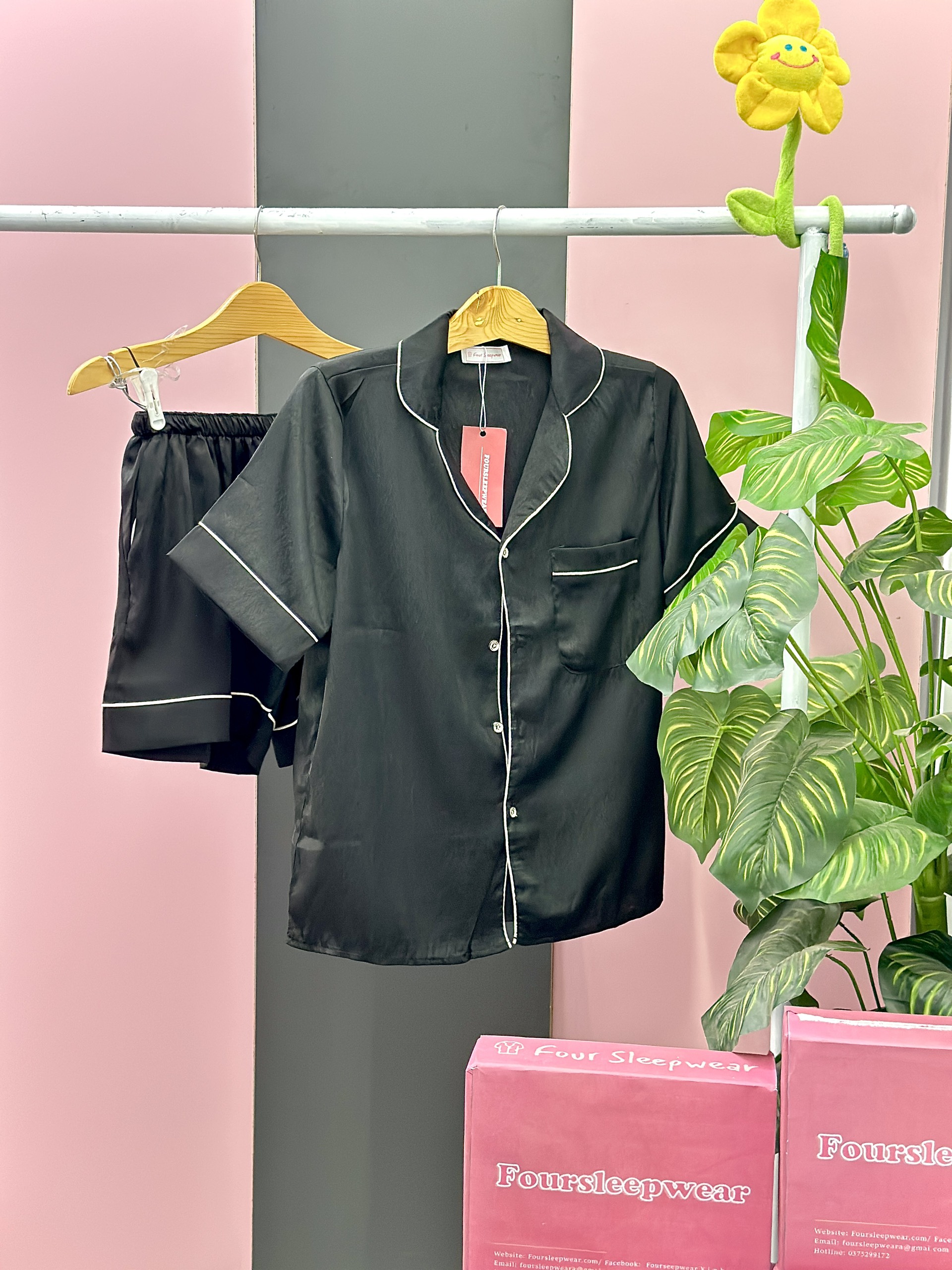 Bộ Pijama Lụa Xước Trơn Đen