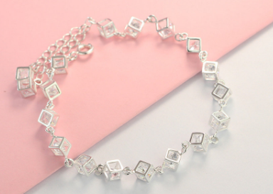 Lắc tay độc lạ