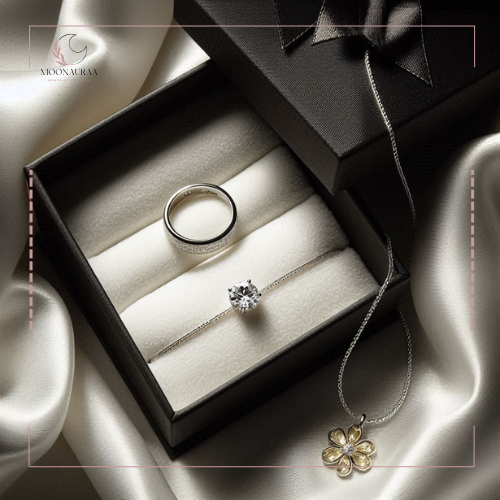 Bộ Trang Sức “Ánh Sáng Tinh Khôi” MOONAURAA – Tôn Vinh Vẻ Đẹp Thanh Lịch BST12