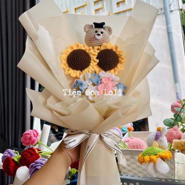 Bó hoa len hướng dương kèm gấu cử nhân làm quà tặng tốt nghiệp