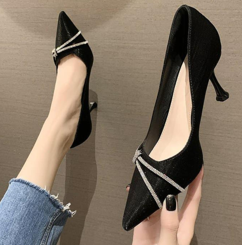 Giày Cao Gót Mũi Nhọn