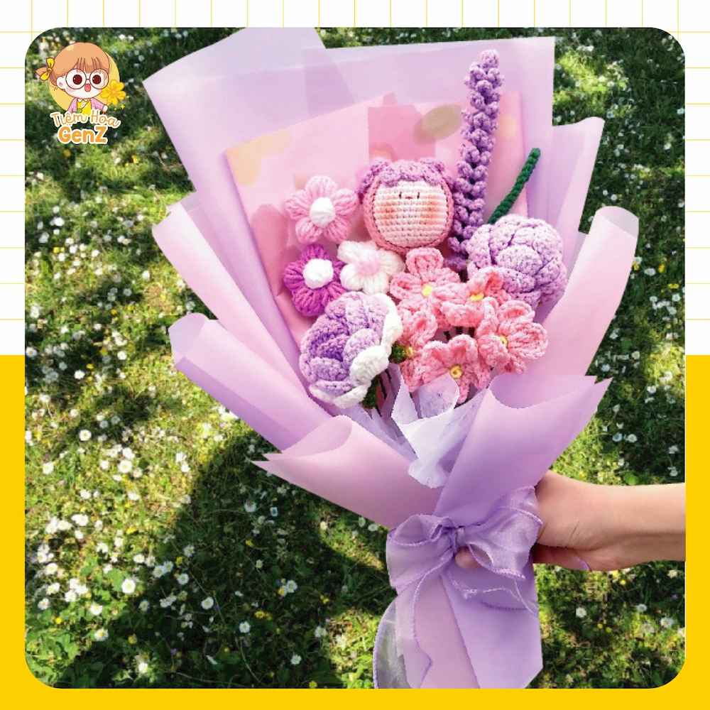 Bó Hoa Len Bé Gái Búi Tóc Handmade Màu Tím