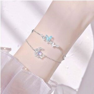 Vòng tay hình mặt trăng và bươm bướm