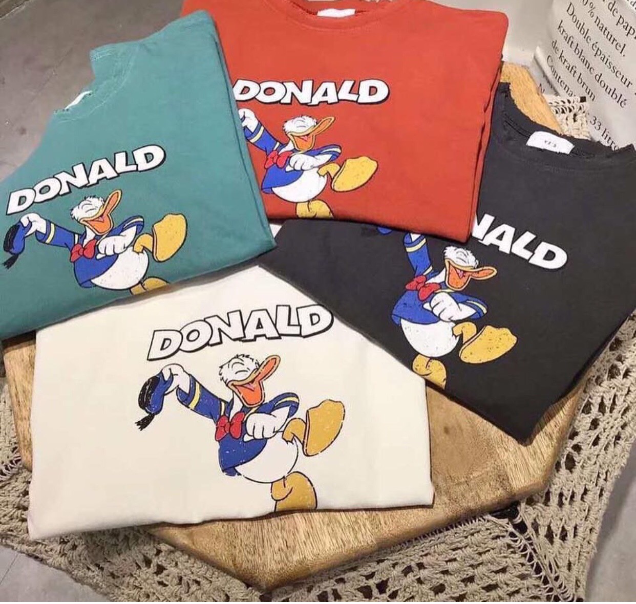 Áo thun in hình bé vịt siêu cute nhà Bee's