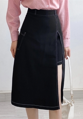 Chân váy xẻ tà cá tính