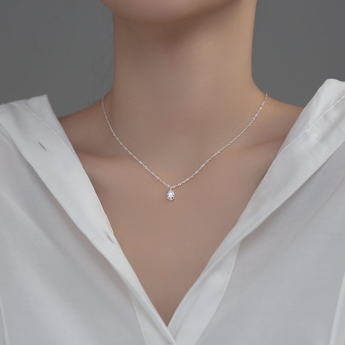 Dây chuyền bạc cách điệu cực yêu