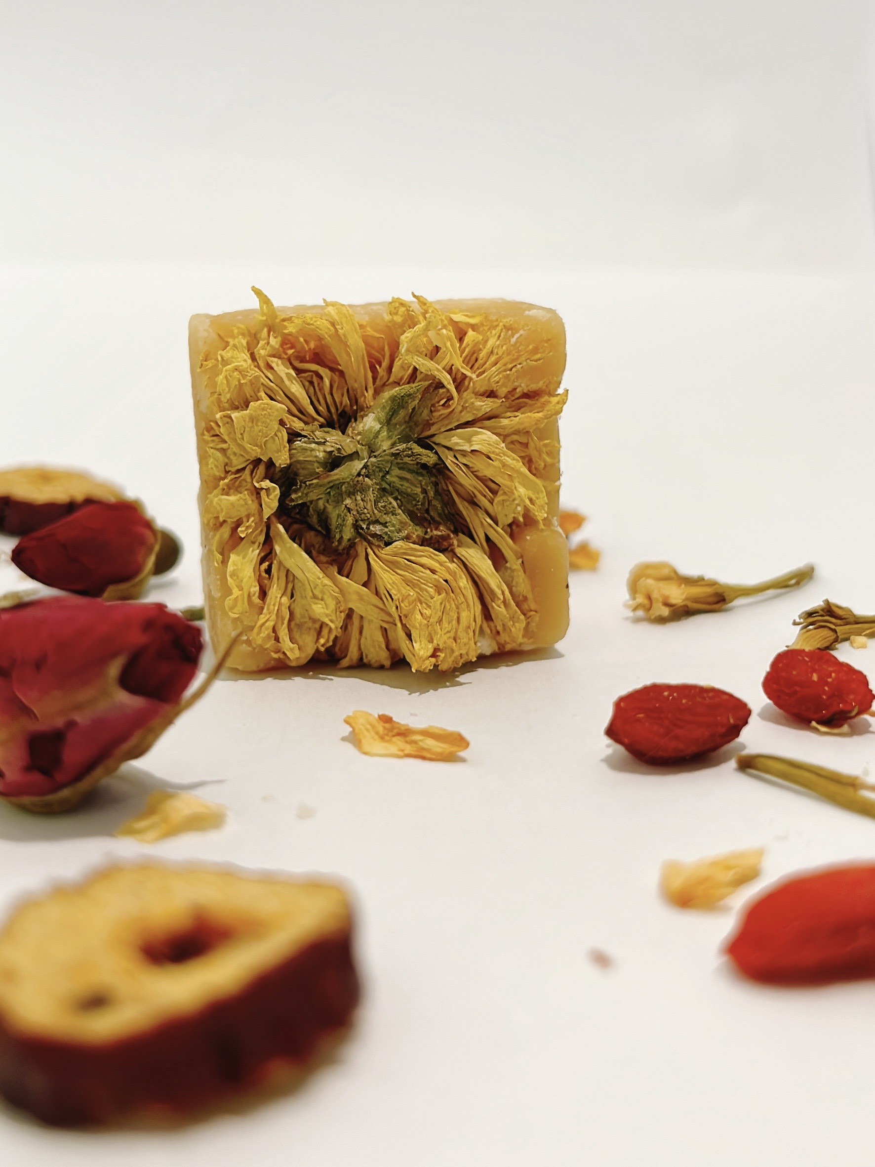 Trà hoa cúc đường phèn VitaliTea