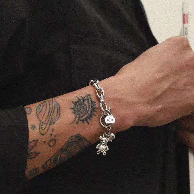 Phụ kiện vòng tay nam sang trọng phong cách