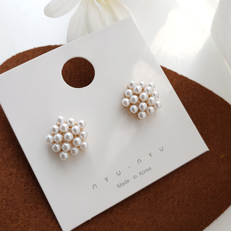 Bông tai bạc nữ