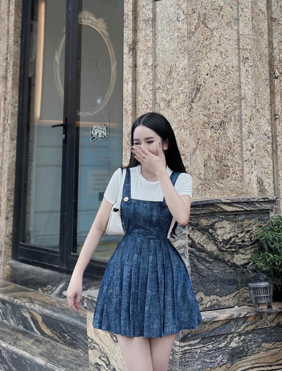 ĐẦM NHUNG CỔ REN NƠ HỞ EO VIỀN REN TRẮNG