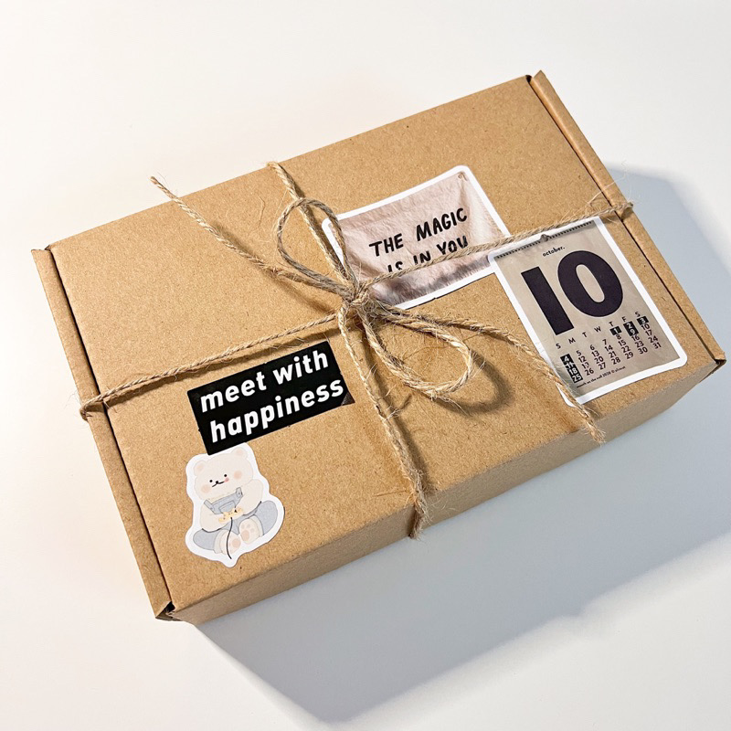 Box quà xinh ( BABYBOX - Set quà 6 món mini dễ thương )